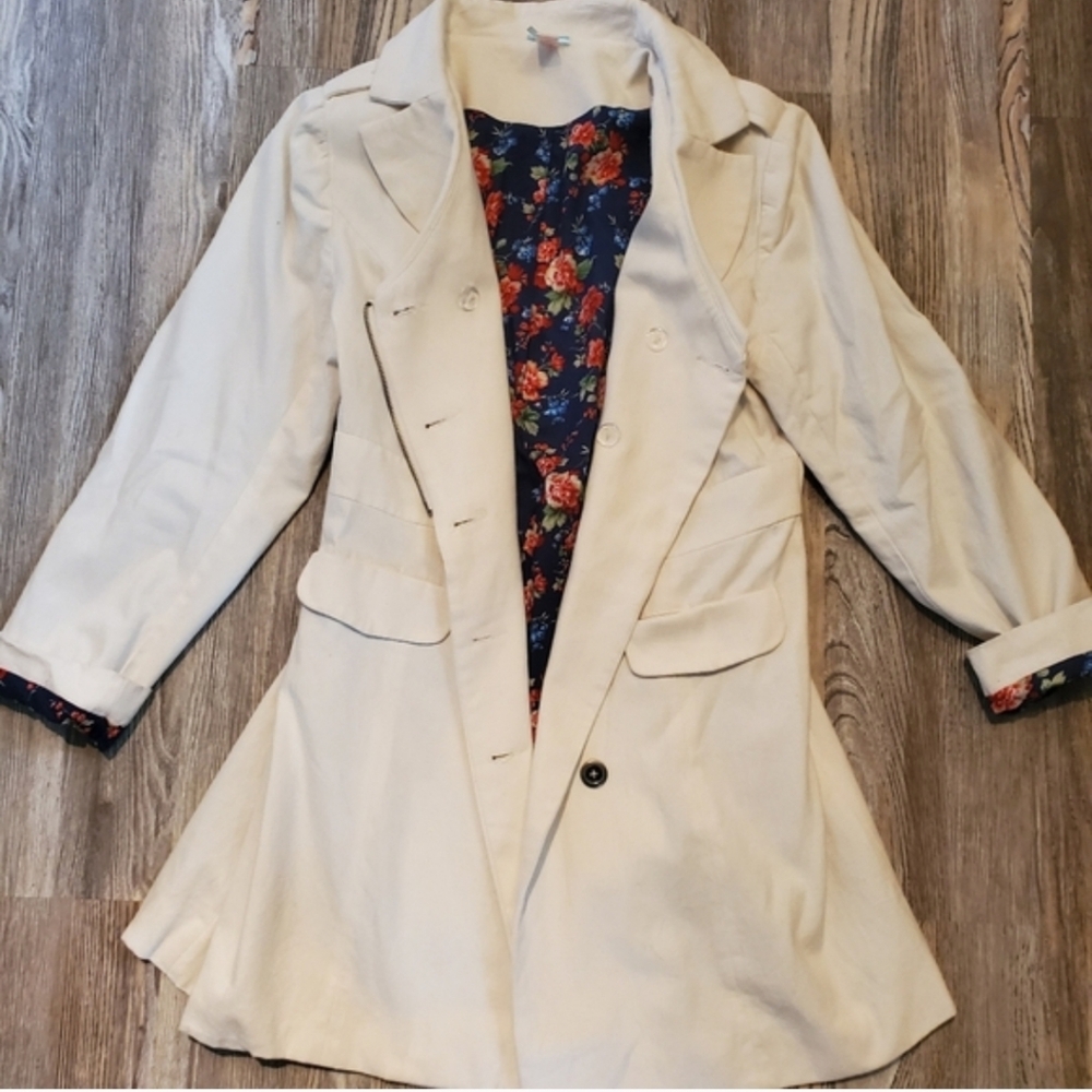 Women's Cream Tailored Blazer Jacket with Floral Lining